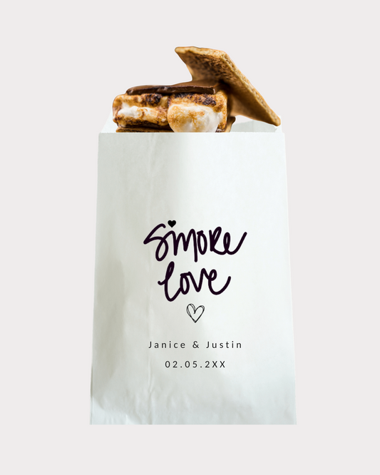 Personalized smore party gift bags. Looking for wedding treat bags with a one of a kind design where your guests will appreciate the sweet reminder? We've got exactly what you're looking for! These white party bags are grease-resistant, durable and food safe.