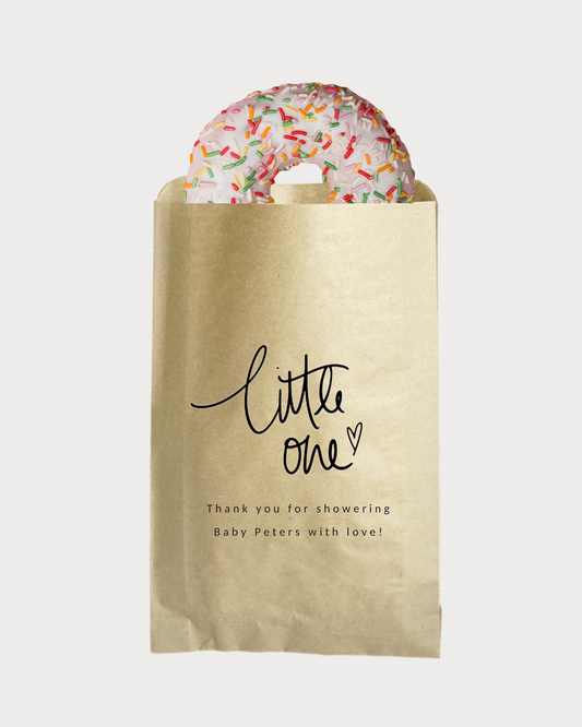 Personalized party gift bags to celebrate your Little One's birthday or baby shower. Thank your loved ones for celebrating a special day with you! Available in kraft brown color - 5x8" and 6x9" sizes. 