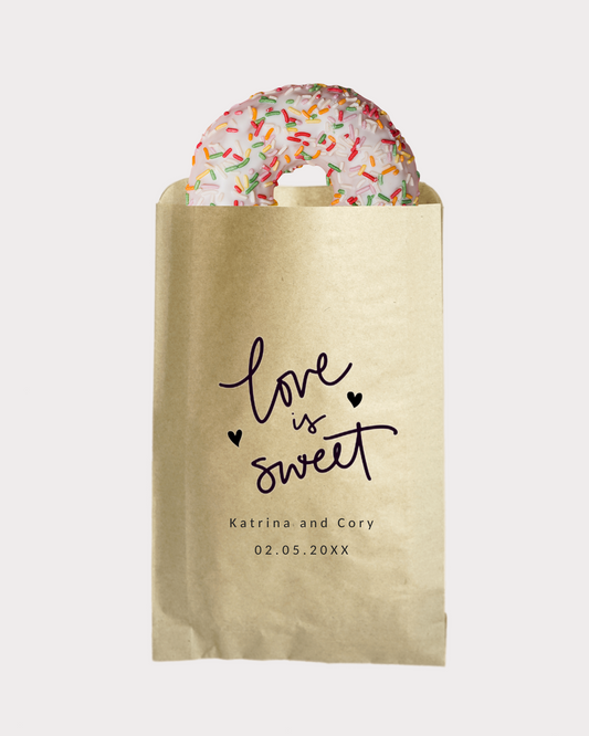 Personalized wedding party gifts bags with "LOVE is Sweet" minimalist writing. Thank your loved ones for celebrating a special day with you. Perfect for wedding favors, thank you gifts, handmade gifts, and more. Available in kraft brown color - 5x8" and 6x9".